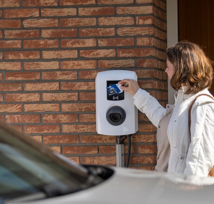 Laadpaal elektrisch rijden